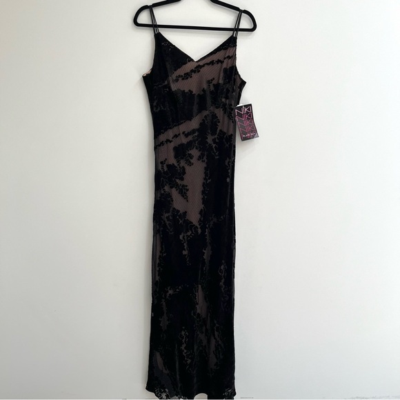 Vintage Dresses & Skirts - Vintage Y2K Niki Livas black burnout velvet maxi dress formal open back bias cut